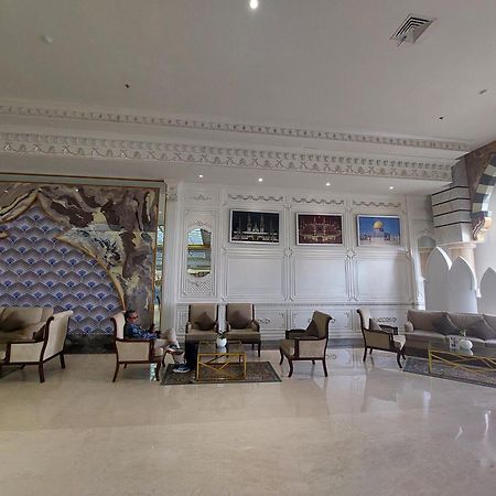 Grand Qin Hotel Banjarbaru Exterior photo