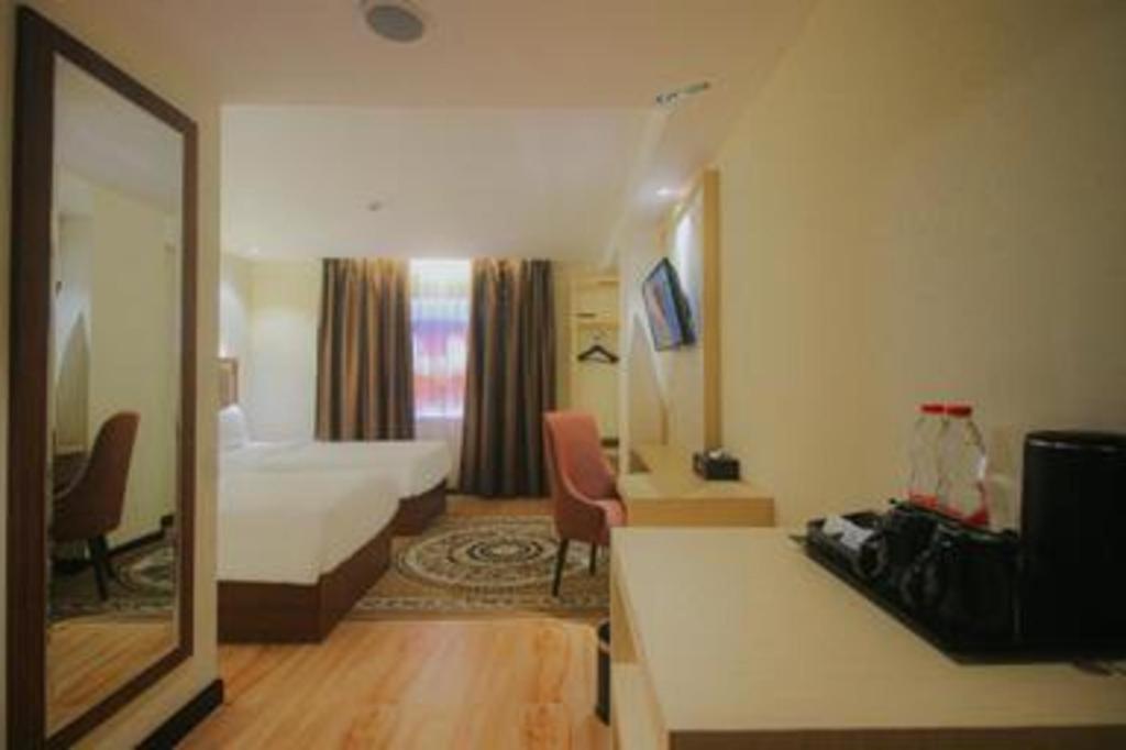 Grand Qin Hotel Banjarbaru Exterior photo